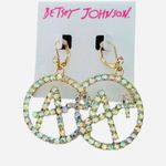 Betsey Johnson 🤍✨ A Plus White Rhinestone Crystal Drop Earrings Photo 3