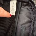 Lululemon Everywhere Belt Bag Black Photo 3