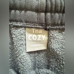 Aritzia TNA Cozy Fleece Boyfriend 5" Sweatshorts Cozy Loungewear Shorts Small Photo 6