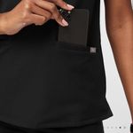 FIGS  Casma Three-Pocket Scrub Top in Black Photo 1