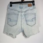 American Eagle  Mom Shorts High Rise Light Wash Distressed Jean 90s Denim Size 6 Photo 4