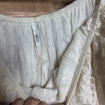Elan women’s boho Cream Lace Blouse with Ruffled Sleeves size L Photo 2