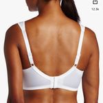 Playtex Women's 18-Hour Ultimate Lift Wireless Full-Coverag Photo 1