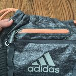 Adidas  Unisex Rumble II Sackpack, Onix Jersey/Bright Cyan/Onix/Chalk Cora Photo 3