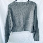 Wild Fable Gray Cropped V-Neck Sweater M Photo 1