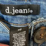 D. Jeans  denim skirt with tortoiseshell buttons in size 10. Photo 4