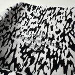 Athleta Salutation Stash Pocket II 7” Shorts Photo 3