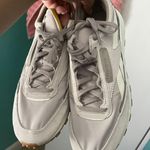 Reebok Tennis Shoes Photo 2