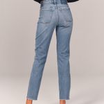 Abercrombie & Fitch High-Rise Mom Abercrombie Jeans Photo 3