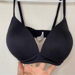 Maidenform  Wireless Triangle Bra Lightweight Black Sz 36B P07155 Photo 1