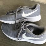 Nike Tanjun Shoes Photo 0