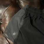 Lululemon  Shorts Hotty Hot 2.5" Black Photo 3