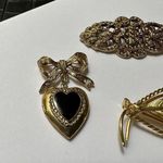 Lot Of 4 Gold Tone Brooch Pin Circle, Leaf Design, Heart Photo Locket Etc Photo 1