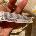 Bershka  DAISIES FLORAL BUTTON DOWN CROPPED BABY DOLL TOP VNECK TOP Photo 5