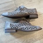 Jessica Simpson NEW IN BOX  Dalasia Perforated Suede Oxford Taupe Size 9 Photo 1
