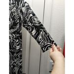 Chico's Size Medium (1) Black & White Abstract Artsy Split Neck Stretchy Dress Photo 2