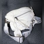 Steve Madden Bucket Crossbody Bag Photo 5