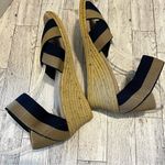 Charleston Shoe Co. Women's Espadrille Wedge Sandals Navy Tan Size 7M Stretch Blue Photo 4