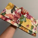 Tapestry sequence floral clutch Pink Photo 2