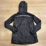 Lululemon  Miss Misty Jacket II Desert Snake Embossed Black Rain Size 4 Photo 4