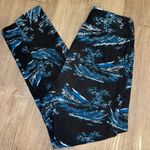 LuLaRoe Wave Leggings Photo 0