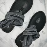 Sanuk black and white  sandals Photo 0