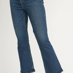 Old Navy  Higher High-Rise cropped flare jeans Photo 0