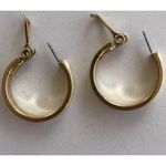 Vintage Monet Earrings Cream Enamel HOOP Gold Tone Pierced Women’s 1” Western Photo 7