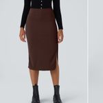 Halara NWT  size M  Brown knit stretchy Midi Skirt. Contemporary modern body con Photo 3