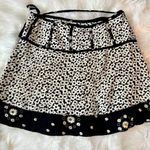 Urban Outfitters OUTFITTER Daisy Wrap Mini Skirt size Large Photo 3