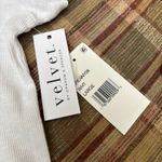 Velvet Tees White Short Sleeve T-Shirt Photo 2