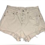 Levi’s Levi 501 cream color Jean shorts women’s size 26 waist Photo 0