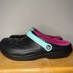 Crocs Fleece- Lined Clogs Black/Pink/Blue Unisex Clogs Women’s 11 Men’s 9 NEW Photo 2