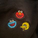 Uniqlo KAWSxxSesame Street Crewneck Photo 5