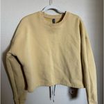 Vuori  Restore Crewneck Sweatshirt Sz Large in Yellow Golden‎ Photo 1