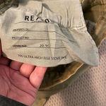 RE/DONE  NWT 70’s ultra high rise stove pipe raw hem size 26 crop green sage Photo 7