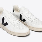 VEJA  V10 sneakers women’s size 7 Photo 0