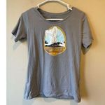 Columbia  tee Photo 0