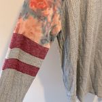 1.4.3. Story by Line Up Medium Pastel Abstract Animal Print Waffle Knit Top Gray Photo 5