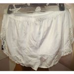 Natori NWT New Designer  M Pajamas PJ's Shorts Lace Satin Silk Piece White Womens Photo 3