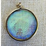 Vintage 1960s Gold Tone Egyptian Hologram Pendant Circle Glass Pyramid 3D Egypt Photo 3