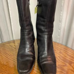 Isotoner ladies black leather boots size 7M Photo 0