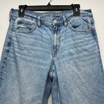 American Eagle Jeans Sigrid 6 Trendy Short Straight Leg Medium Wash Casual Photo 2