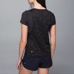 Lululemon  Run for days T- shirt SZ S Photo 5