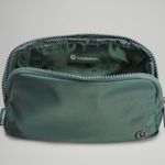 Lululemon Everywhere Belt Bag NWT Photo 1