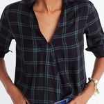 Madewell  Wrap Front Shirt in Palma Plaid size M Medium G8903 Photo 0