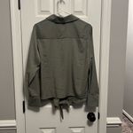 T Tahari 100% Polyester  Tie Front Long Sleeve Button Down Grey Shirt - Large Photo 4