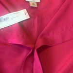 Worthington  NWT Top 1X Fuchsia Sleeveless Blouse V cut front Lightweight Photo 4