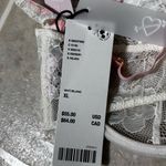 Urban Outfitters  Lace Bra in Cream and Pink Photo 4