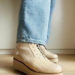 Anthropologie Platform Boot SZ40/ 9.5 Stompy Creme Alligator Embossed Leather Photo 7